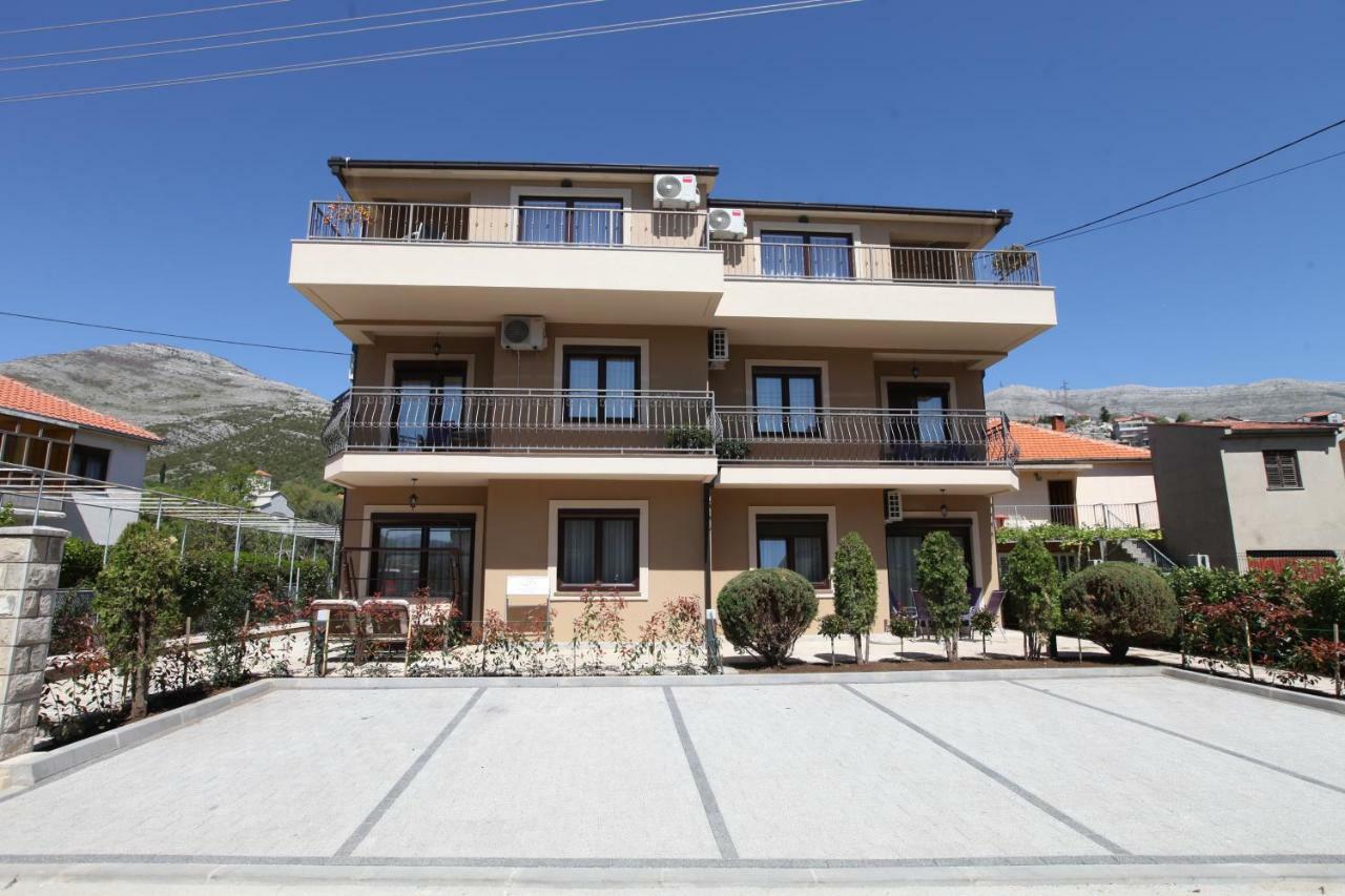 Luxury Apartments Tasa Trebinje Esterno foto